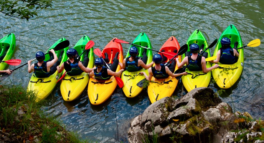 Kajakken met de groep Kajakken met de groep